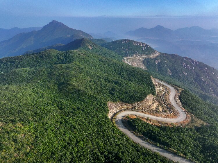 紫罗山(李健庭摄).jpg