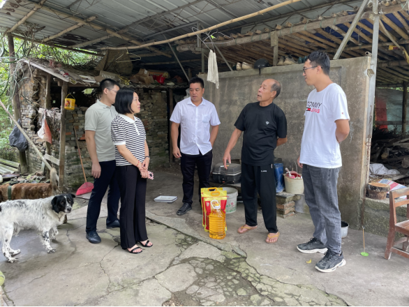 党建引领，助残送温暖106.png
