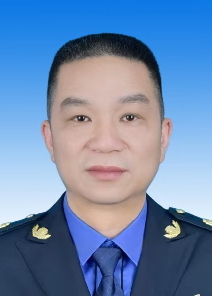 伍锡宁一寸.jpg