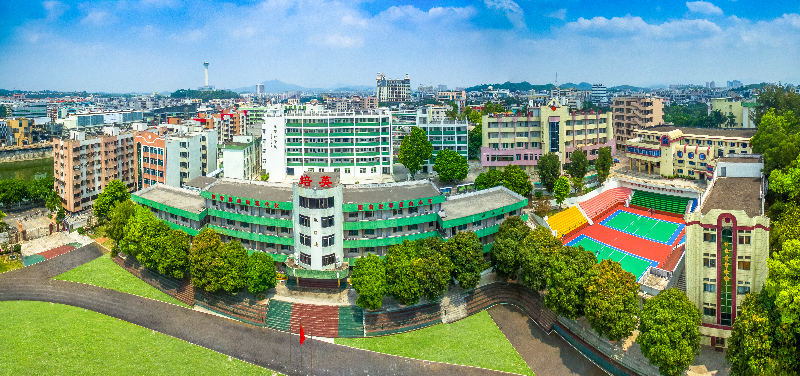 校园照片:学校俯瞰图.jpg